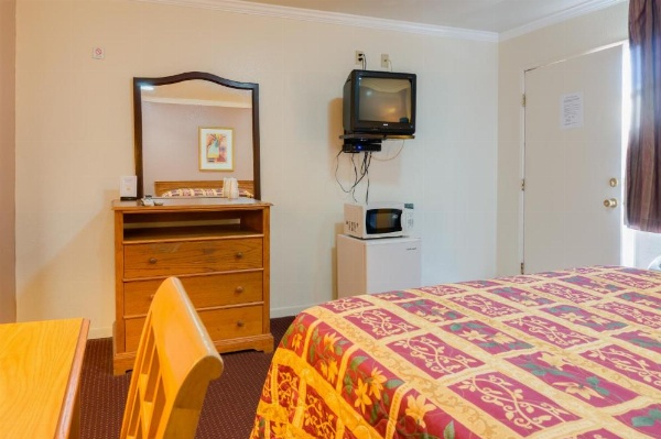 Mission Motel image 10